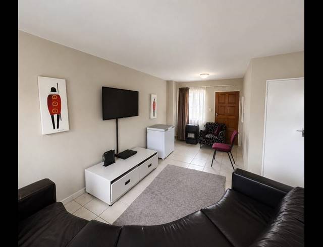 3 BEDROOM TOWNHOUSE FOR SALE IN KOSMOSDAL